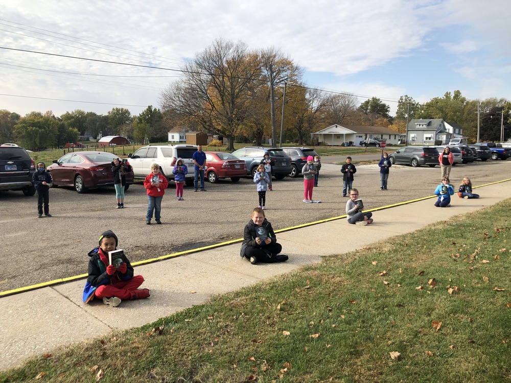 Lions Club donates dictionaries to 3rd Graders