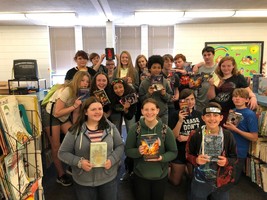 Middle School students receive free books